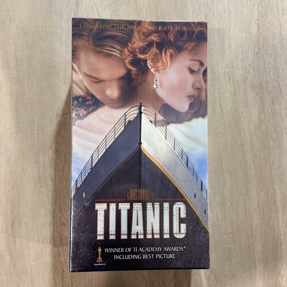 SEALED Titanic VHS‎ 1998 - Paramount 2 Tape Set w/ Sprint Sticker .